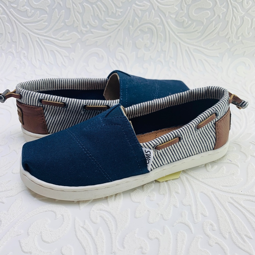 Toms Bimini navy canvas stripes youth slip on